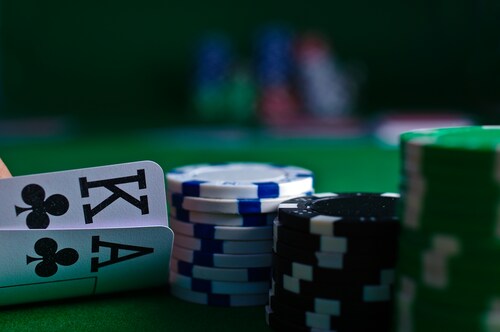Blackjack, Poker, or Slots? Which Online Casino Game Gives You the Best Chance to Win?