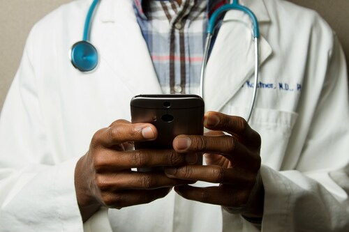 Cloud Faxing for Healthcare: Protecting Sensitive Info